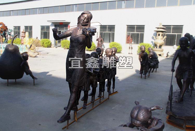 河北宜鑫雕塑讲述校园铜雕有什么意义
