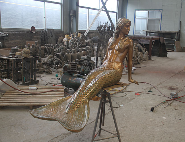 美人鱼铸铜雕塑